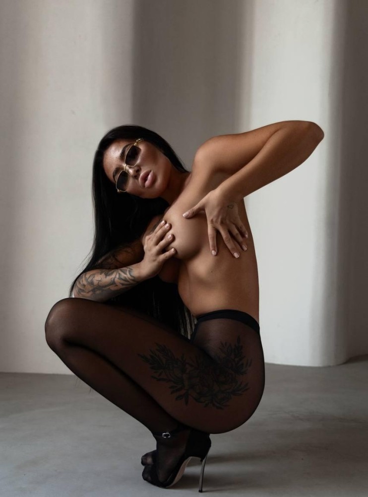 Индивидуалка Карина фото № 2 в городе Зерноград